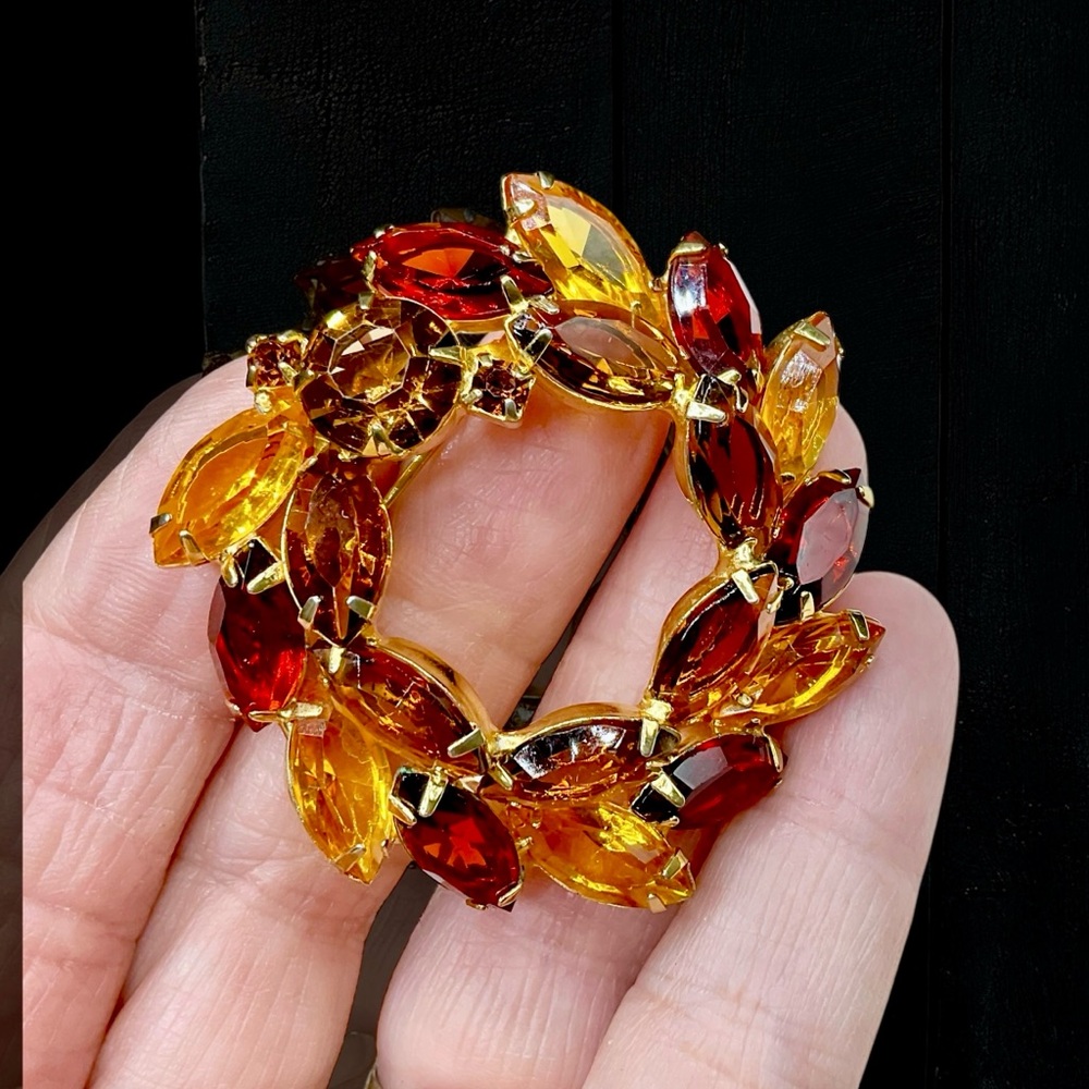 🌺Vintage Rhinestone Brooch - Picture 2 of 11